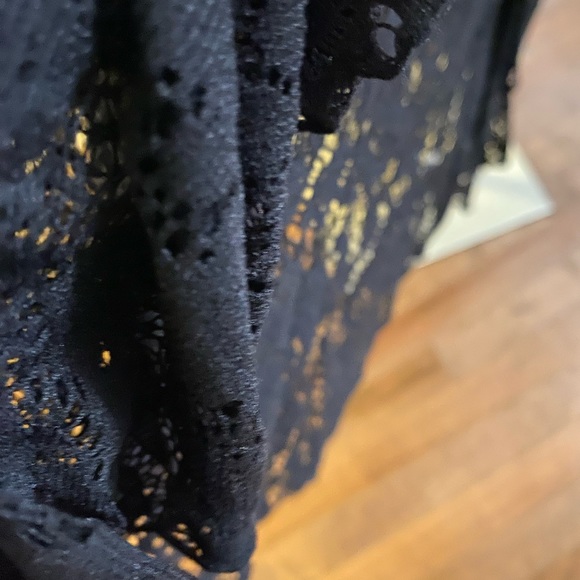 Black lace dress size Medium. - Picture 10 of 12